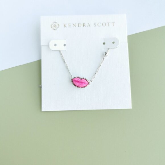 Kendra Scott Jewelry - Kendra Scott Lips Hot Pink Mother-of-Pearl Necklace - Silver